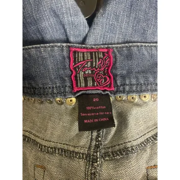 Torrid Denim Studded Distressed Jean Bermuda Shorts Size 20 - Picture 4 of 5